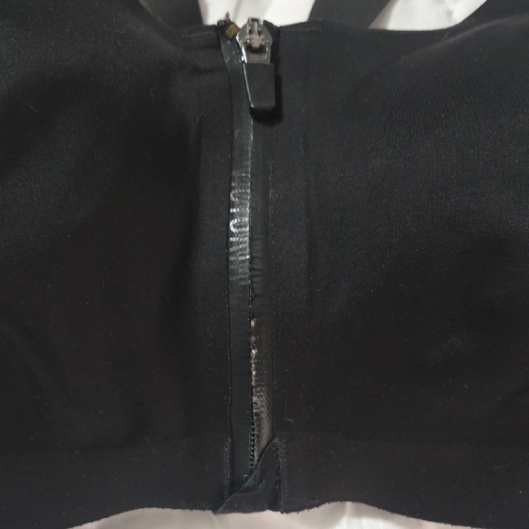 Victoria's Secret Black Zip-Front Sports Bra - Picture 2 of 5